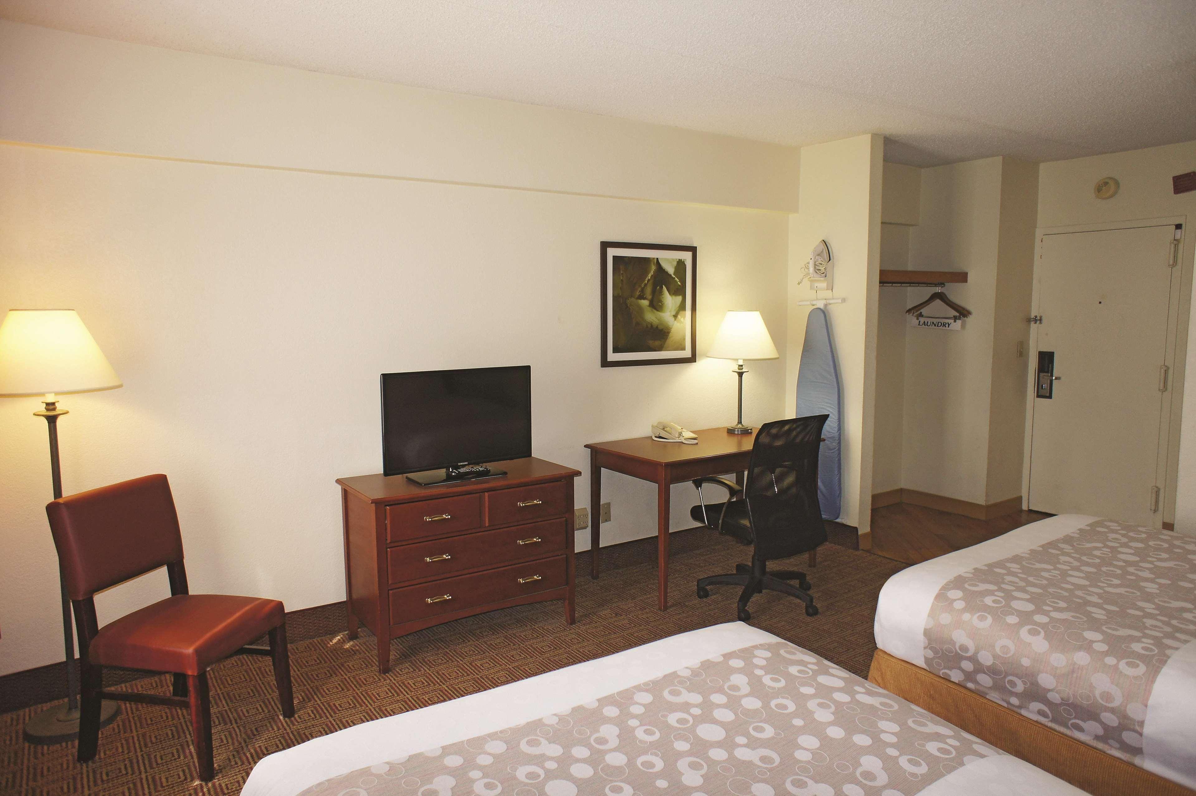 La Quinta By Wyndham New Haven Exterior foto